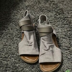 Stylish Gray Women's Sandals